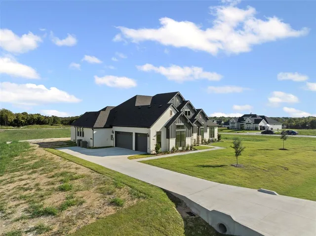 $697,400 | 161 Aria Drive, Waxahachie, TX 75165