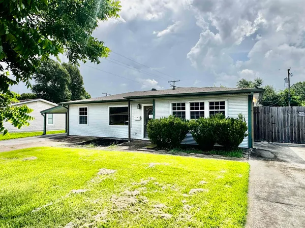 $230,000 | 2301 7th Street, Port Neches, TX 77651