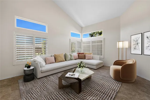 $1,649,000 | 752 Calle Vallarta, San Clemente, CA 92673