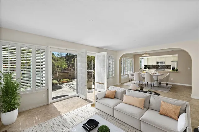 $1,649,000 | 752 Calle Vallarta, San Clemente, CA 92673