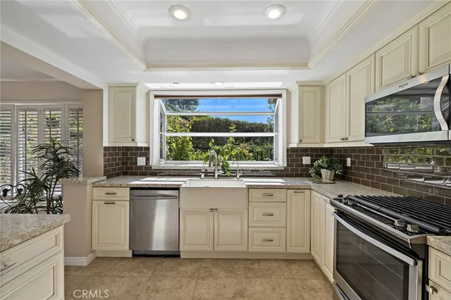 $1,649,000 | 752 Calle Vallarta, San Clemente, CA 92673