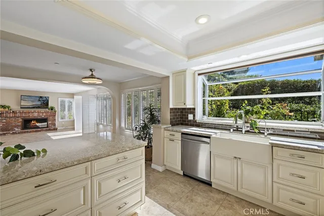 $1,649,000 | 752 Calle Vallarta, San Clemente, CA 92673