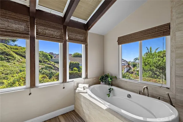 $1,649,000 | 752 Calle Vallarta, San Clemente, CA 92673