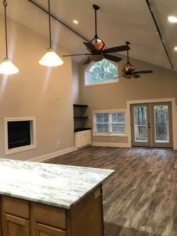 $2,300 | 10369 Highway 17, McClellanville, SC 29458