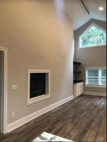 $2,300 | 10369 Highway 17, McClellanville, SC 29458