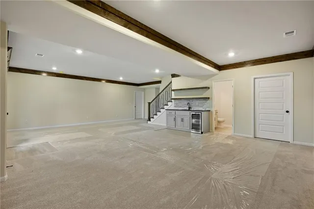 $825,000 | 300 Northwest Earle Lane, Lee's Summit, MO 64081