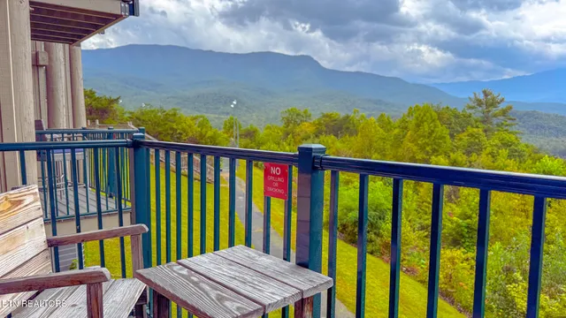 $249,900 | 3710 Weber Road, Unit E103, Gatlinburg, TN 37738