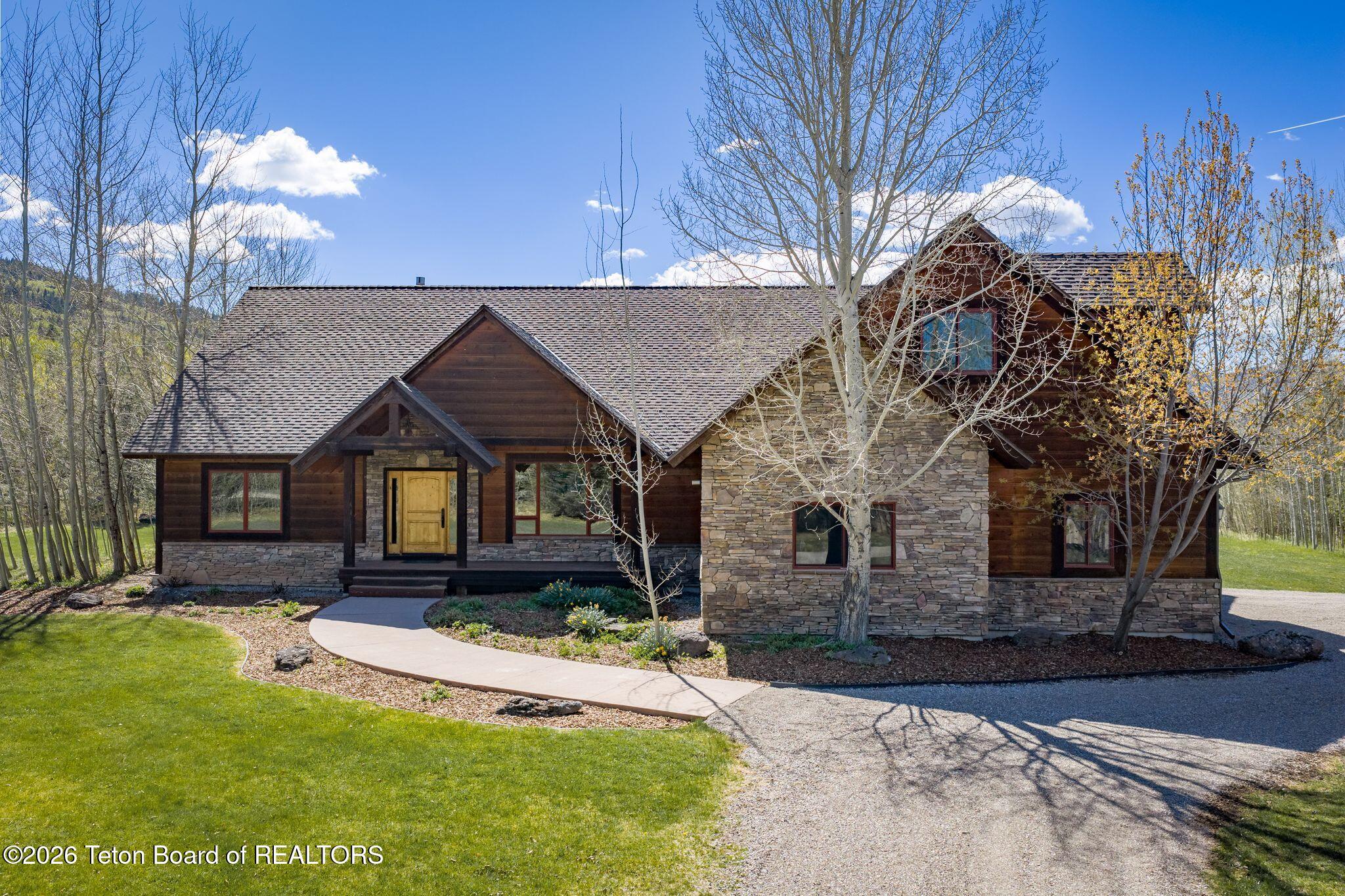10128 W2000S Exterior-1
