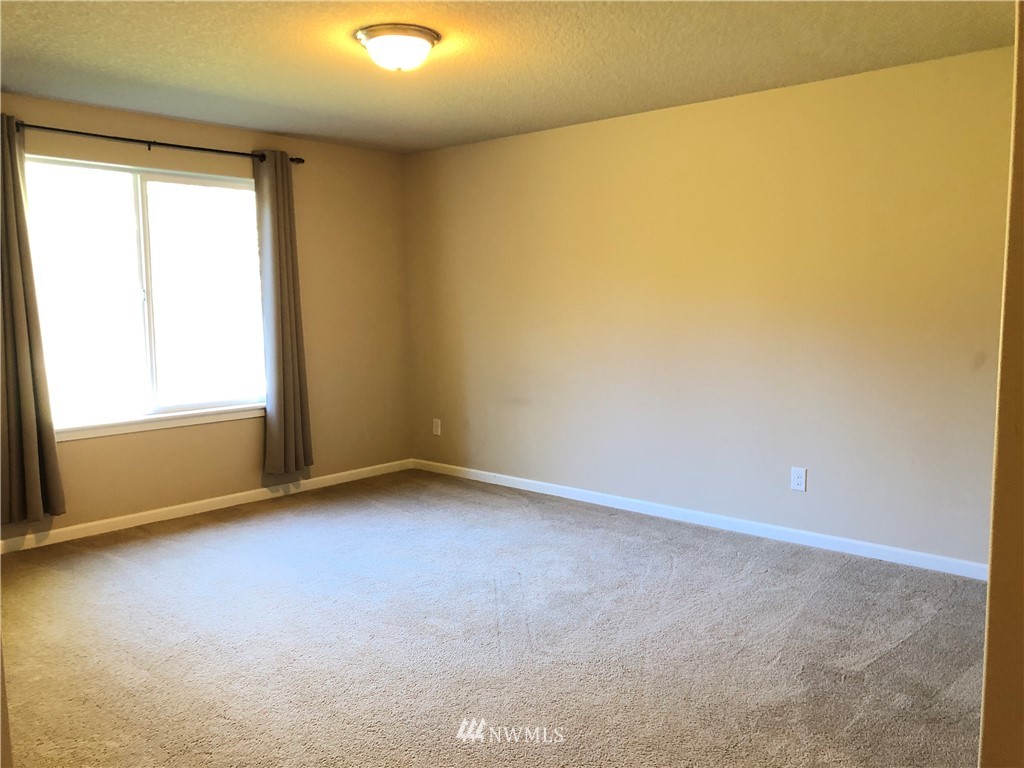946 George Taylor Road Silverlake, WA 98645 - Photo 9 of 24 Gallery Image 9