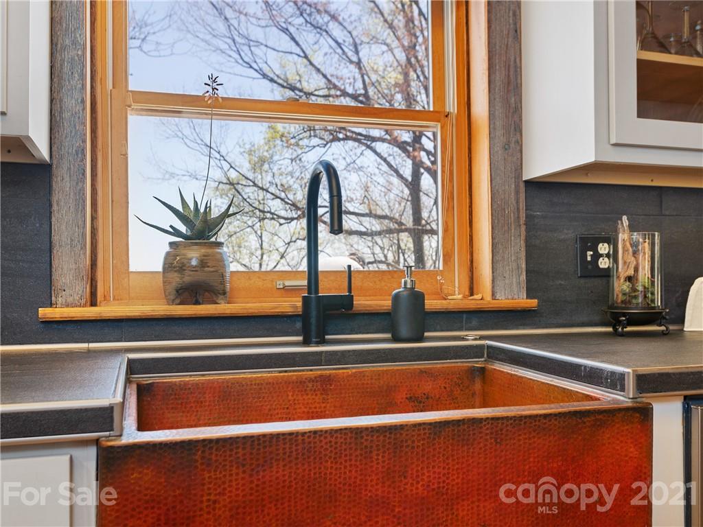 222 Valley View Lane Tryon, NC 28782 - Photo 14 of 44 Gallery Image 14