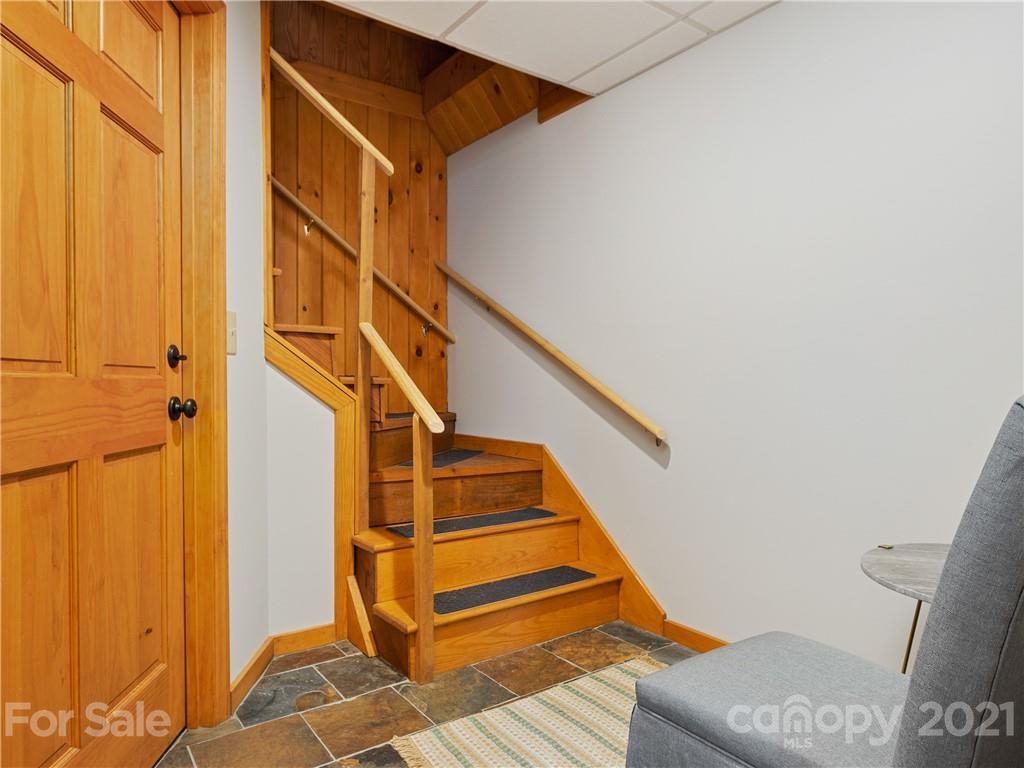 222 Valley View Lane Tryon, NC 28782 - Photo 27 of 44 Gallery Image 27