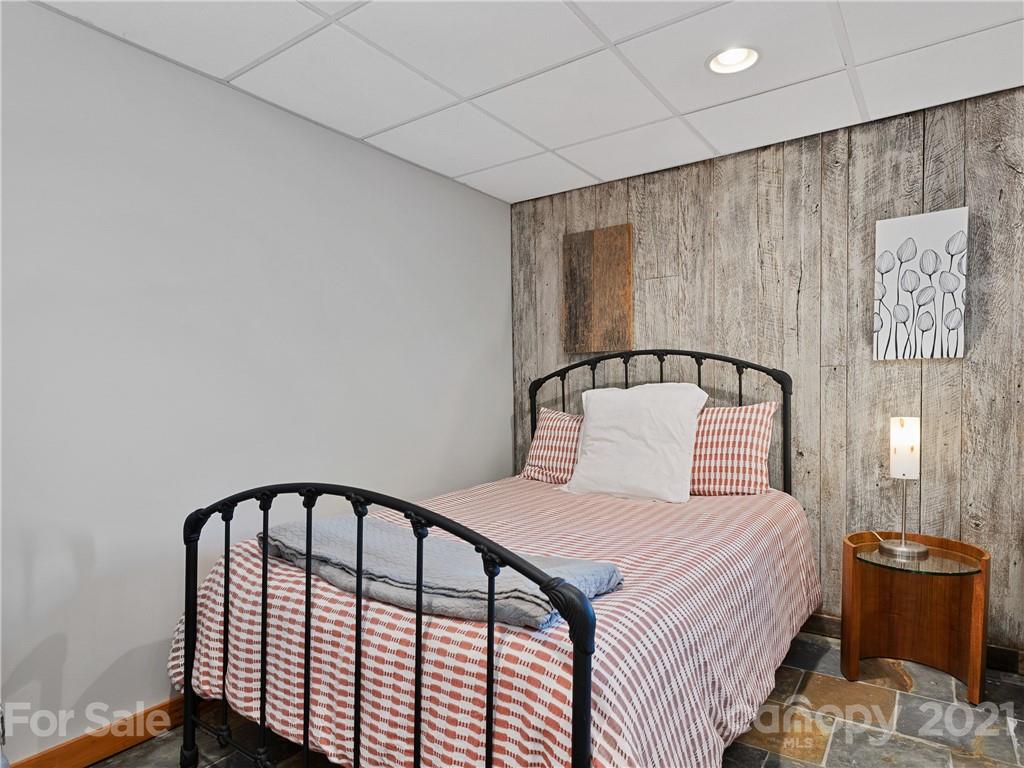 222 Valley View Lane Tryon, NC 28782 - Photo 30 of 44 Gallery Image 30