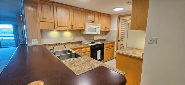 $1,800 | 36750 Highway 19, Unit 4302, Palm Harbor, FL 34684