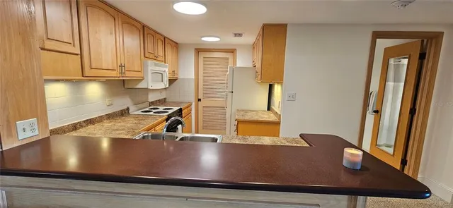 $1,800 | 36750 Highway 19, Unit 4302, Palm Harbor, FL 34684