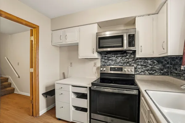 $99,000 | 8657 North 72nd Street, Milwaukee, WI 53223