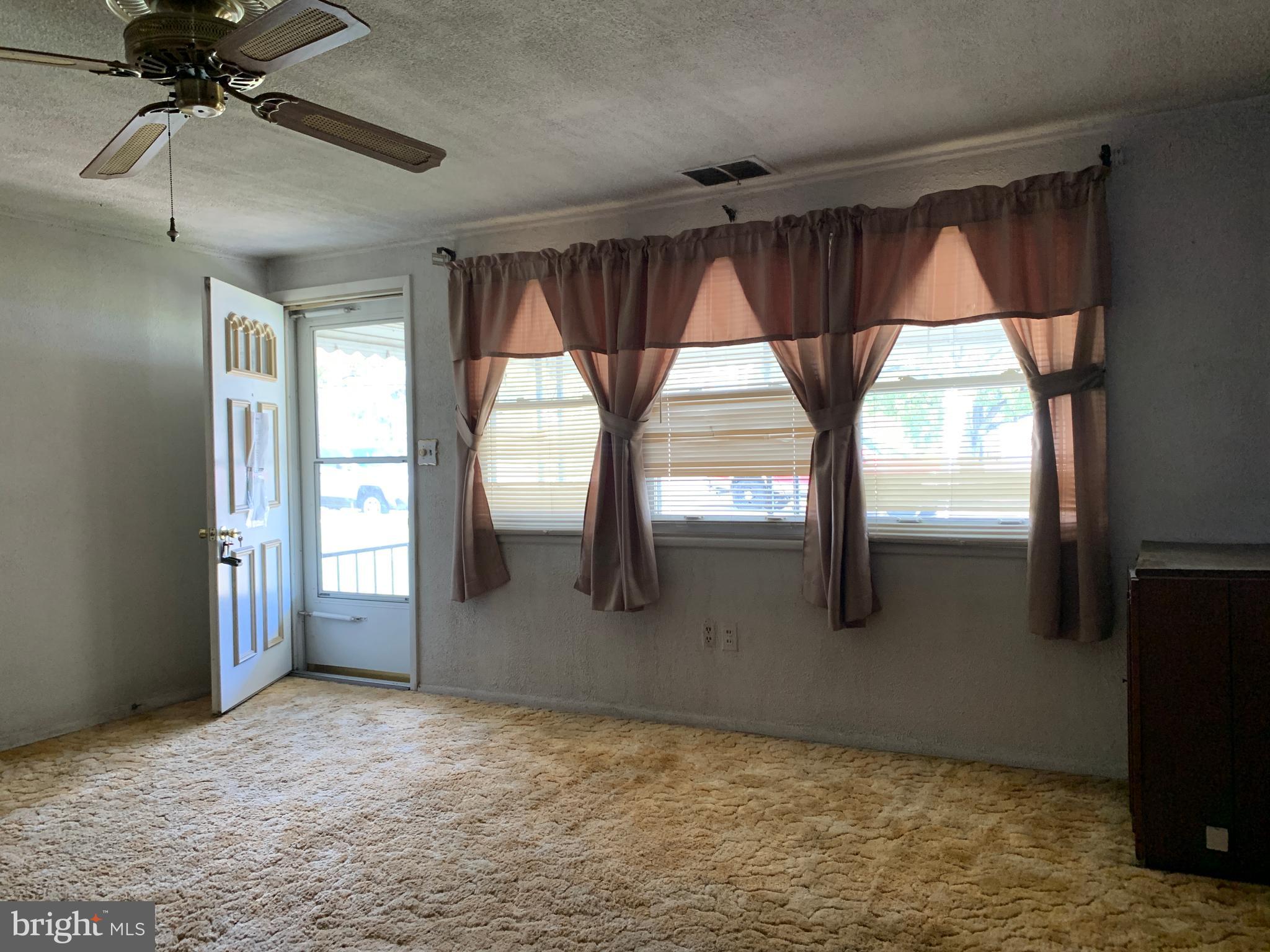 4422 Annapolis Road Halethorpe, MD 21227 - Photo 3 of 10
