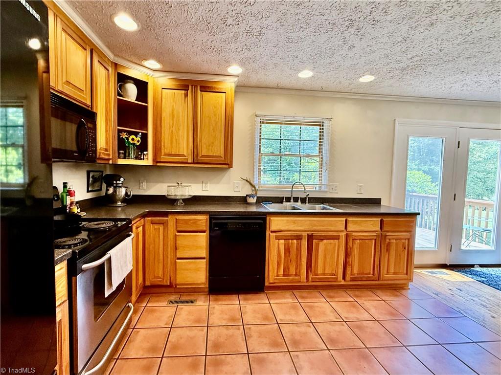5354 Amick Road Julian, NC 27283 - Photo 11 of 41 Gallery Image 11