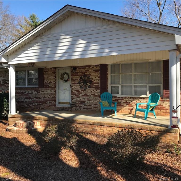 628 Loray Farm Road Dallas, NC 28034 - Photo 2 of 35 a view of a house with a patio