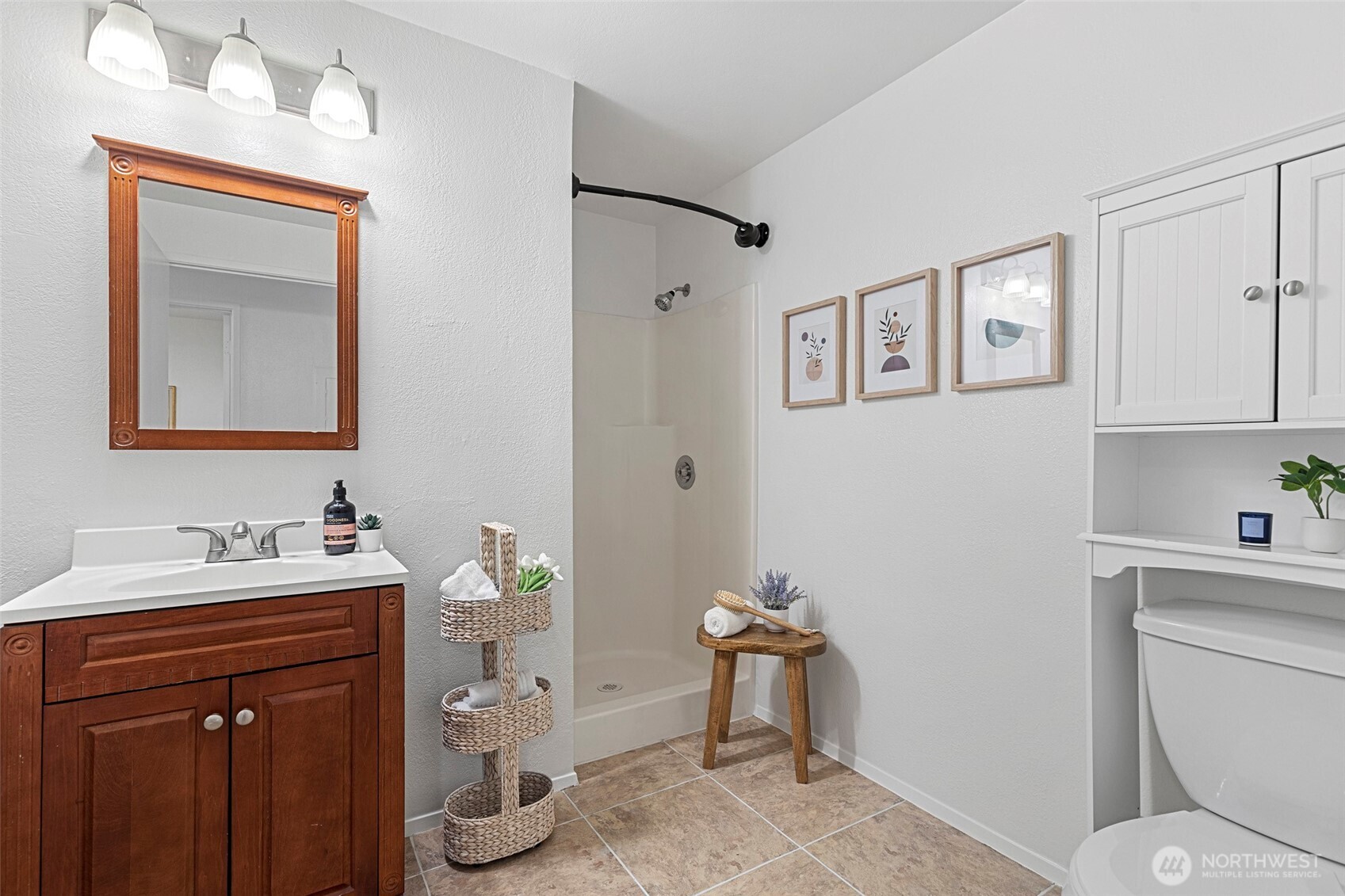 13801 Old Redmond Road, Unit A101 Redmond, WA 98052 - Photo 21 of 37 a bathroom with a toilet sink and mirror