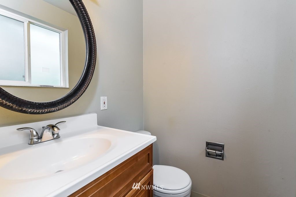 515 Lind Avenue Northwest Renton, WA 98057 - Photo 14 of 19