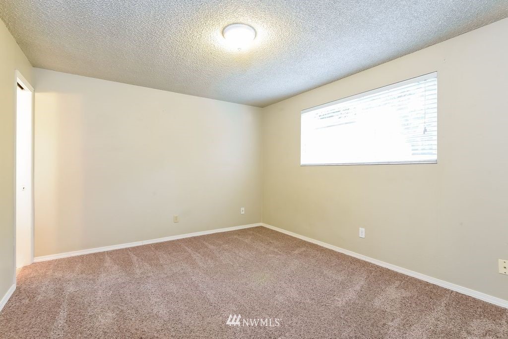 515 Lind Avenue Northwest Renton, WA 98057 - Photo 15 of 19