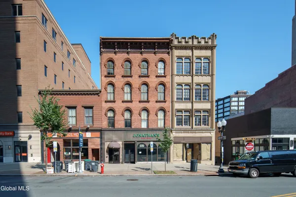 $1,250 | 31-33 North Pearl Street, Unit 4B, Albany, NY 12207