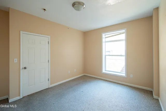 $1,000 | 31-33 North Pearl Street, Unit 4B, Albany, NY 12207