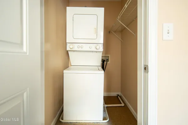 $1,250 | 31-33 North Pearl Street, Unit 4B, Albany, NY 12207