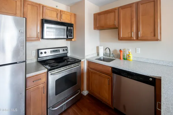 $1,250 | 31-33 North Pearl Street, Unit 4B, Albany, NY 12207