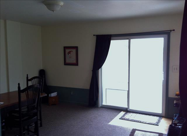 15415 Dayton Road Monroe, MI 48161 - Photo 9 of 21 Dining room