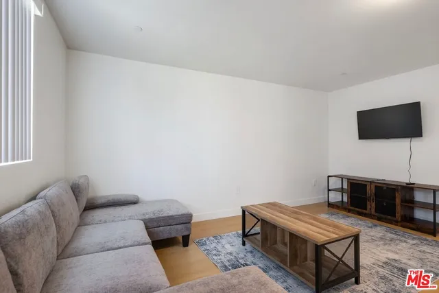 $5,400 | 1444 East 20th Street, Los Angeles, CA 90011