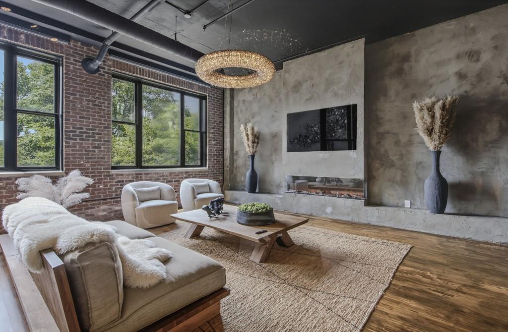 3235 Roswell Road, Unit 502 Atlanta, GA 30305 - Photo 1 of 1 Gallery Image 1