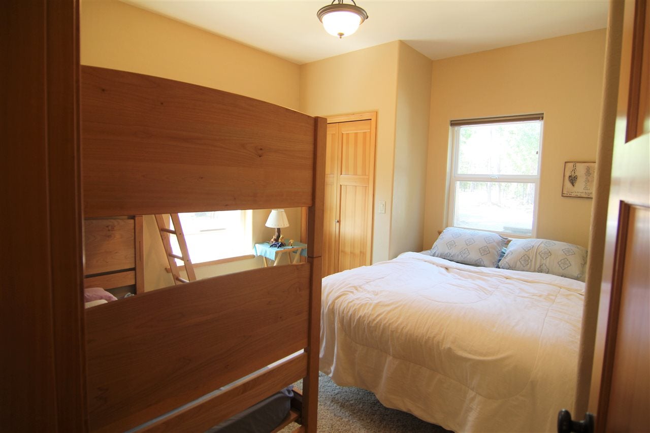 10716 North Old Stage Road Weed, CA 96094 - Photo 10 of 17 Gallery Image 10
