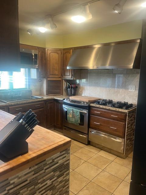 14296 Delaware Street Crown Point, IN 46307 - Photo 13 of 73 480x640