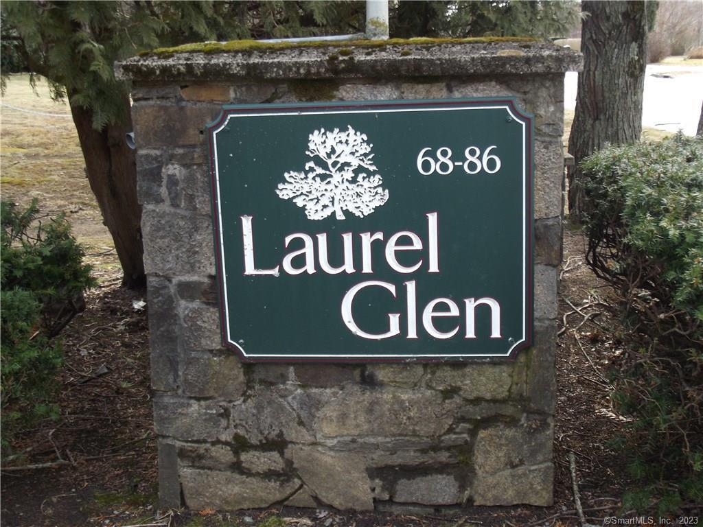 a sign broad on the side of a building