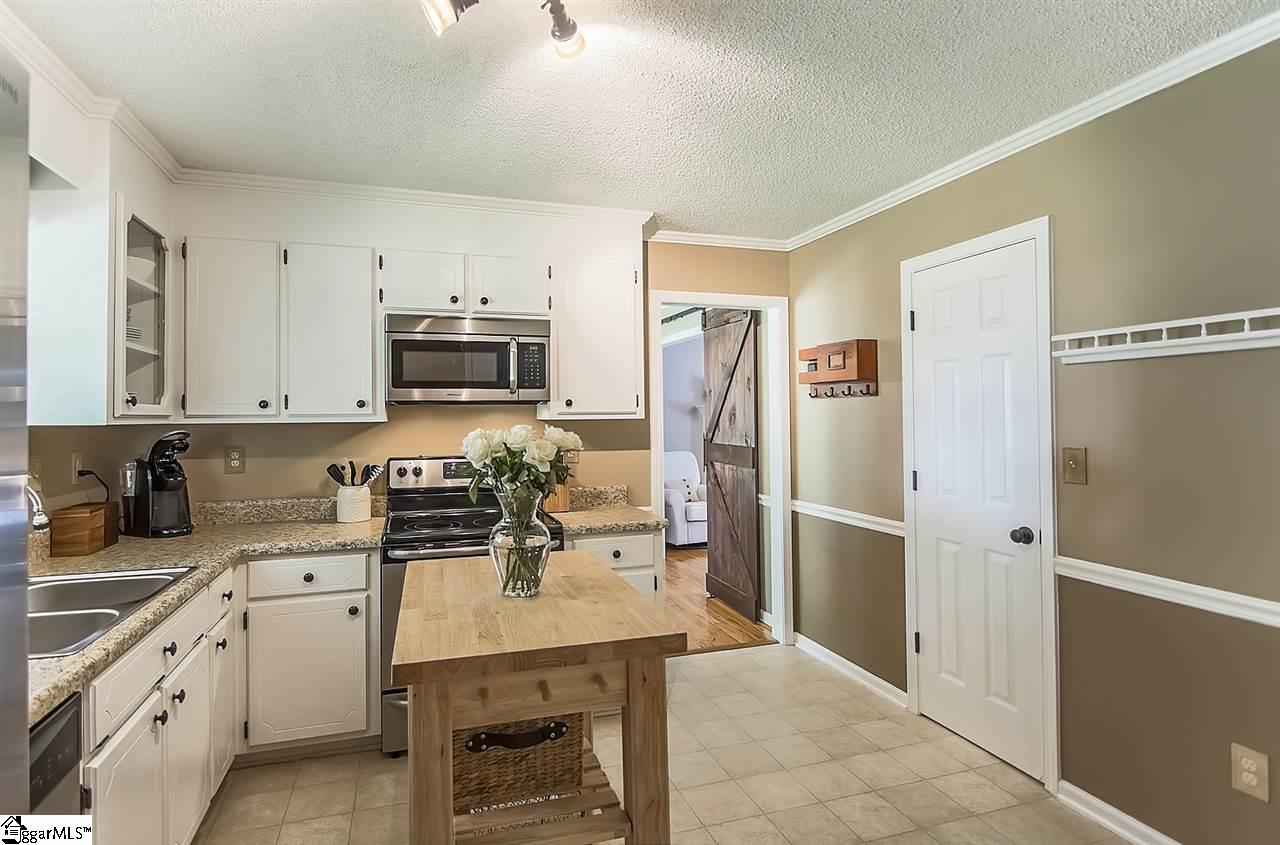 607 Lenhardt Road Greenville, SC 29611 - Photo 13 of 31 Gallery Image 13