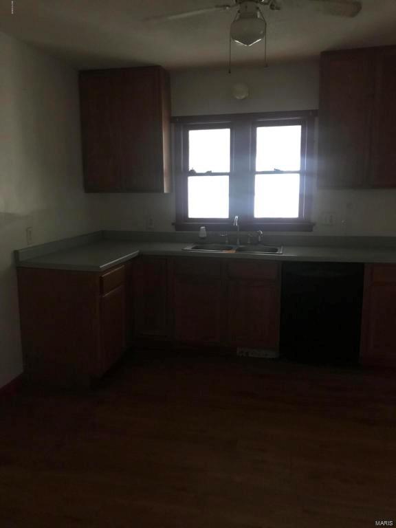 1504 Ullman Road Centralia, IL 62801 - Photo 4 of 10 Gallery Image 4
