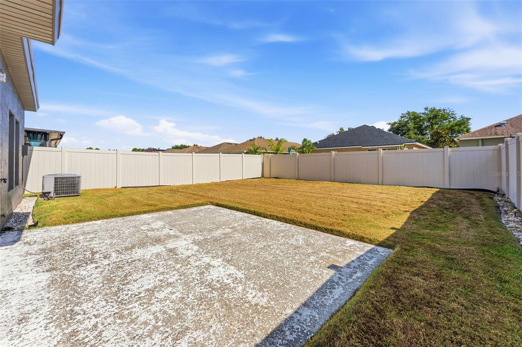 10257 Newminster Loop Ruskin, FL 33573 - Photo 36 of 52