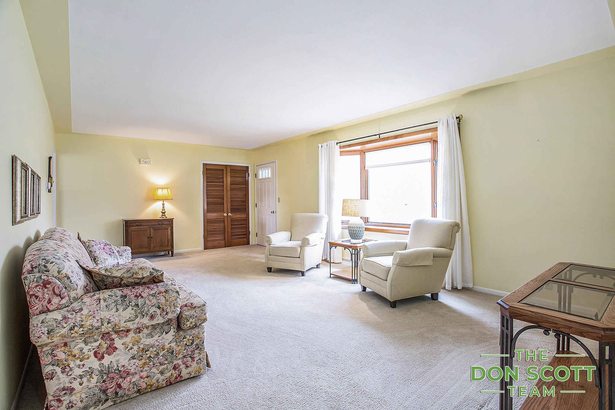12907 Harrisburg Road Ravenna, MI 49451 - Photo 11 of 28 Living Room