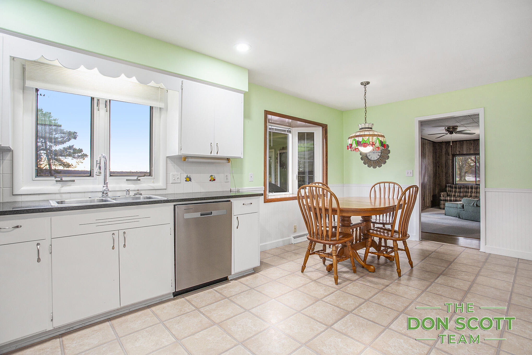 12907 Harrisburg Road Ravenna, MI 49451 - Photo 8 of 28 Kitchen/Dining Area