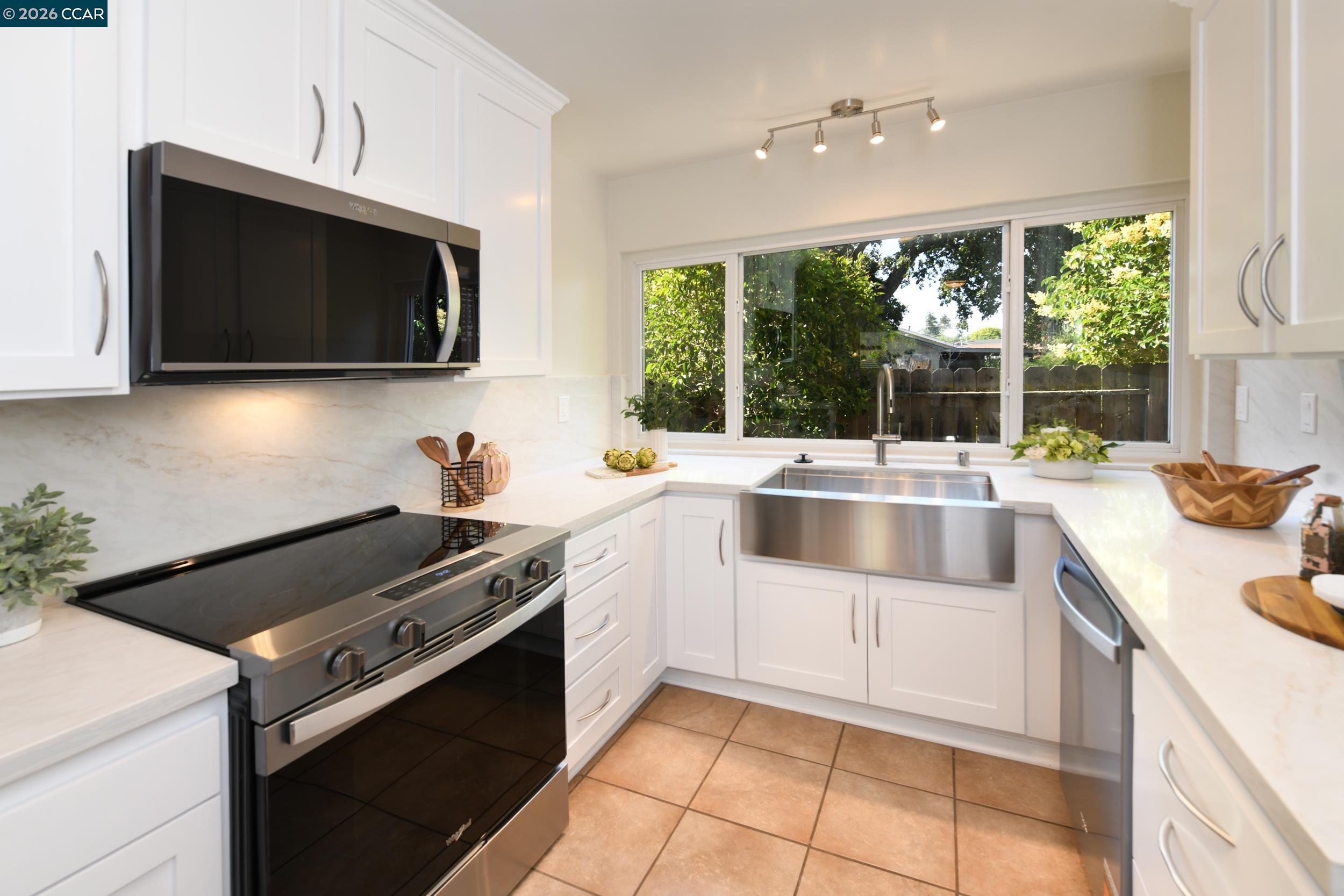 1759 Elm Road Concord, CA 94519 - Photo 11 of 51