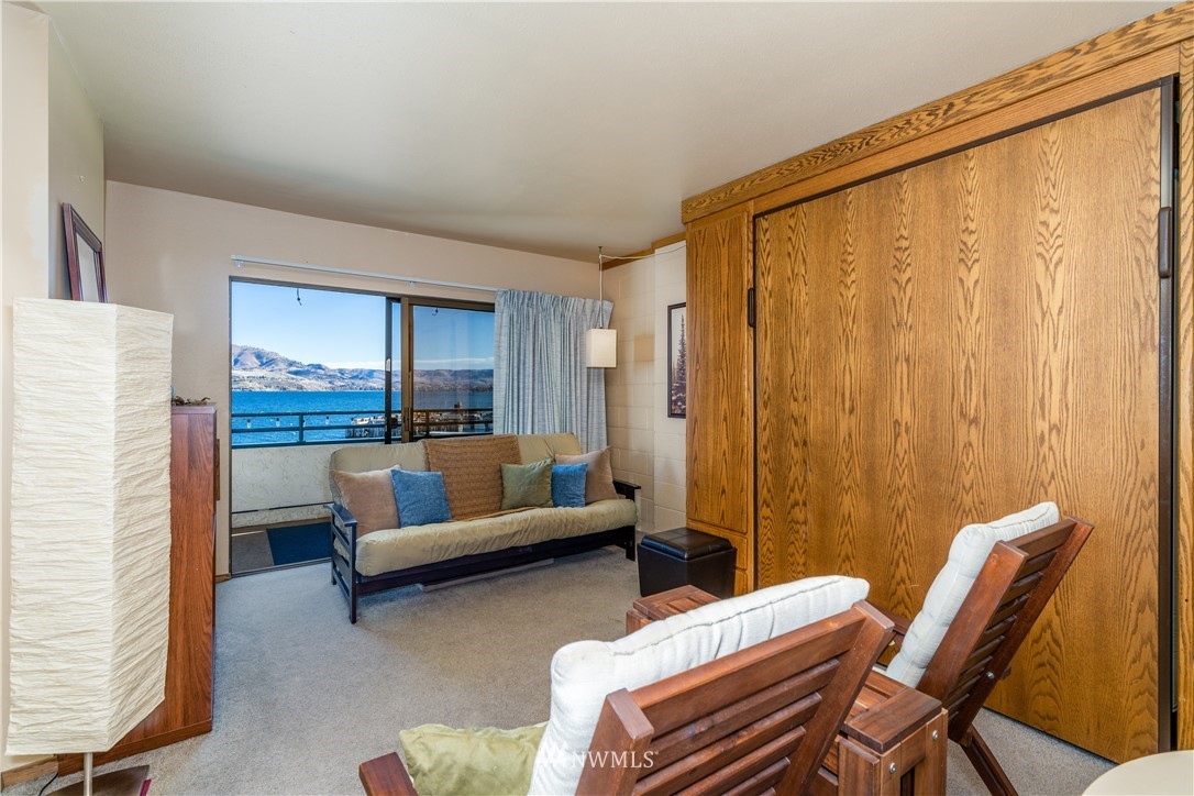 60 South Lakeshore Road Chelan, WA 98816 - Photo 2 of 25 Gallery Image 2
