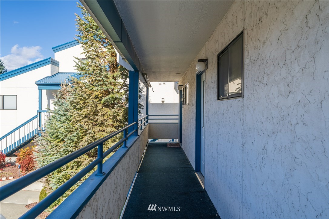 60 South Lakeshore Road Chelan, WA 98816 - Photo 14 of 25 Gallery Image 14