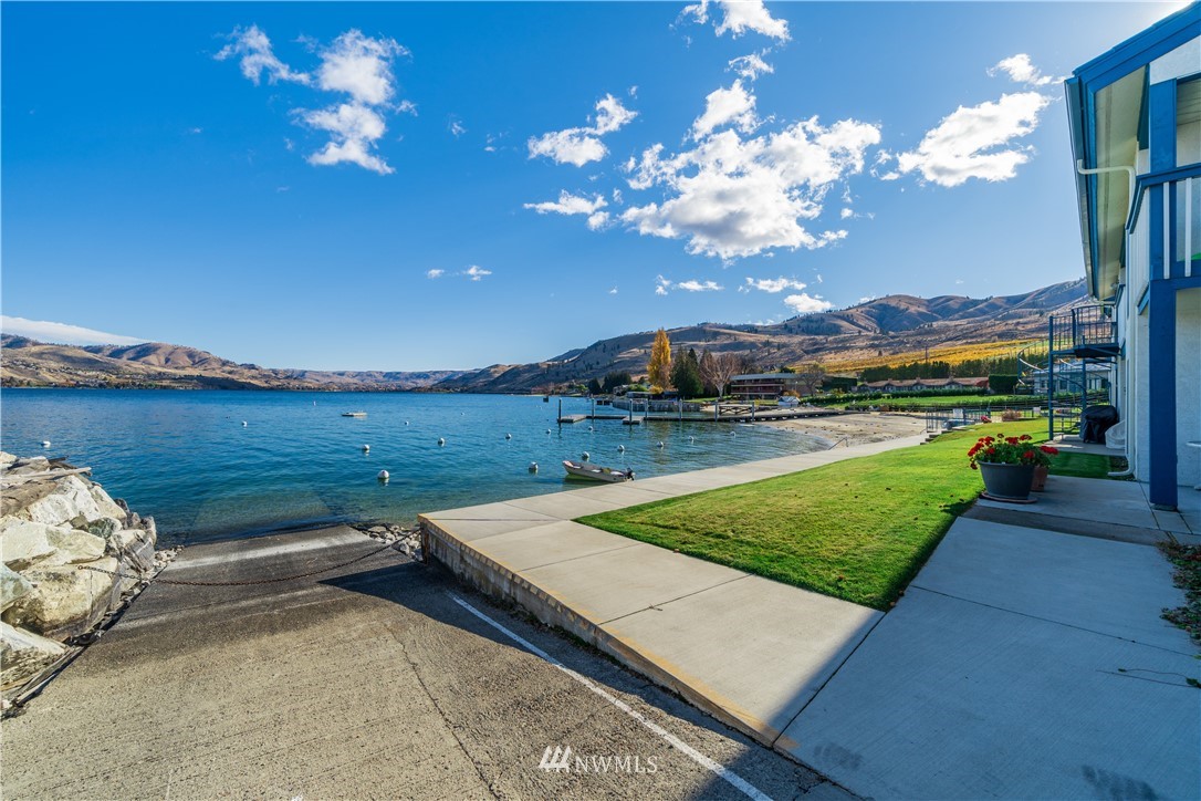60 South Lakeshore Road Chelan, WA 98816 - Photo 18 of 25 Gallery Image 18