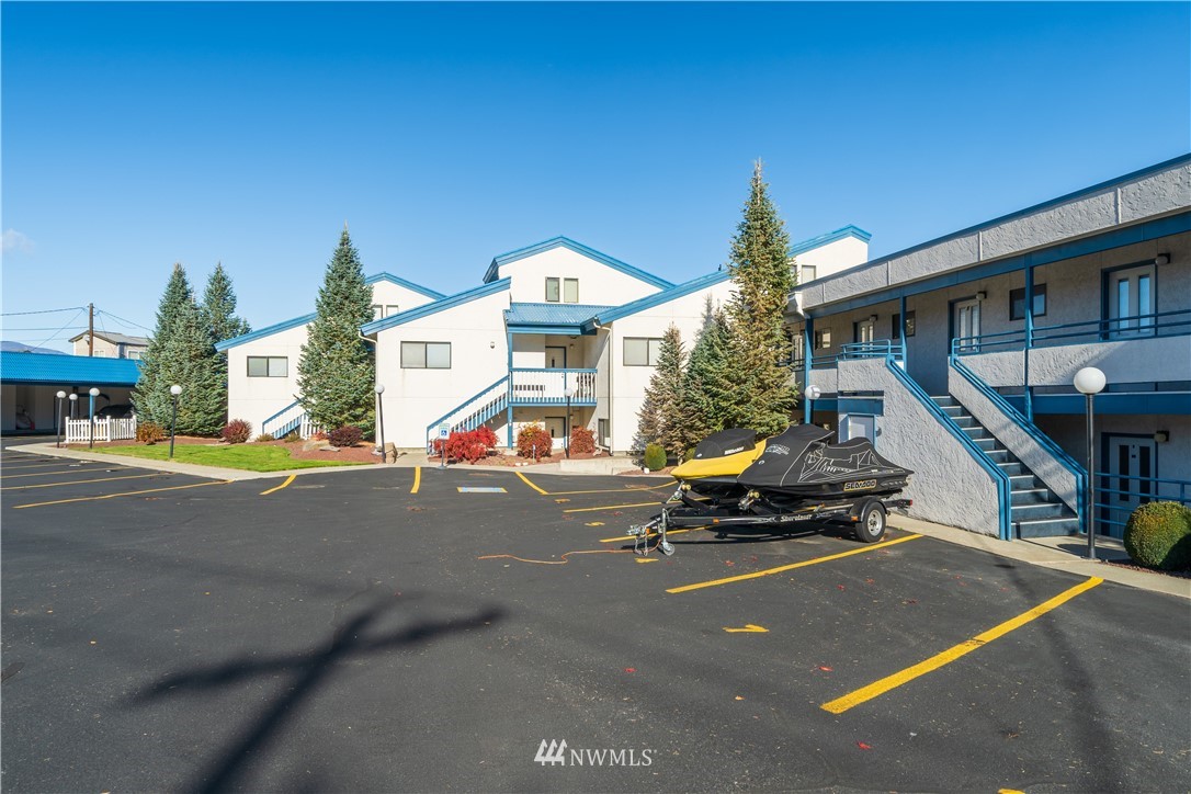 60 South Lakeshore Road Chelan, WA 98816 - Photo 24 of 25 Gallery Image 24