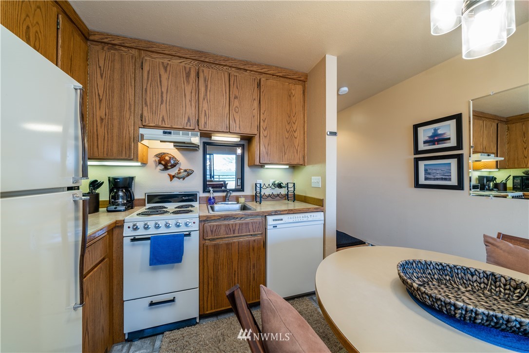 60 South Lakeshore Road Chelan, WA 98816 - Photo 5 of 25 Gallery Image 5