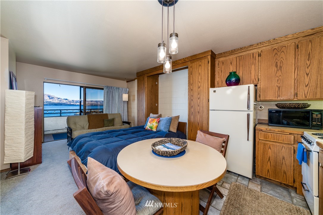 60 South Lakeshore Road Chelan, WA 98816 - Photo 8 of 25 Gallery Image 8