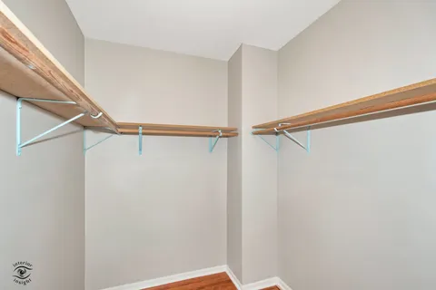 $525,000 | 8348 Adbeth Avenue, Woodridge, IL 60517