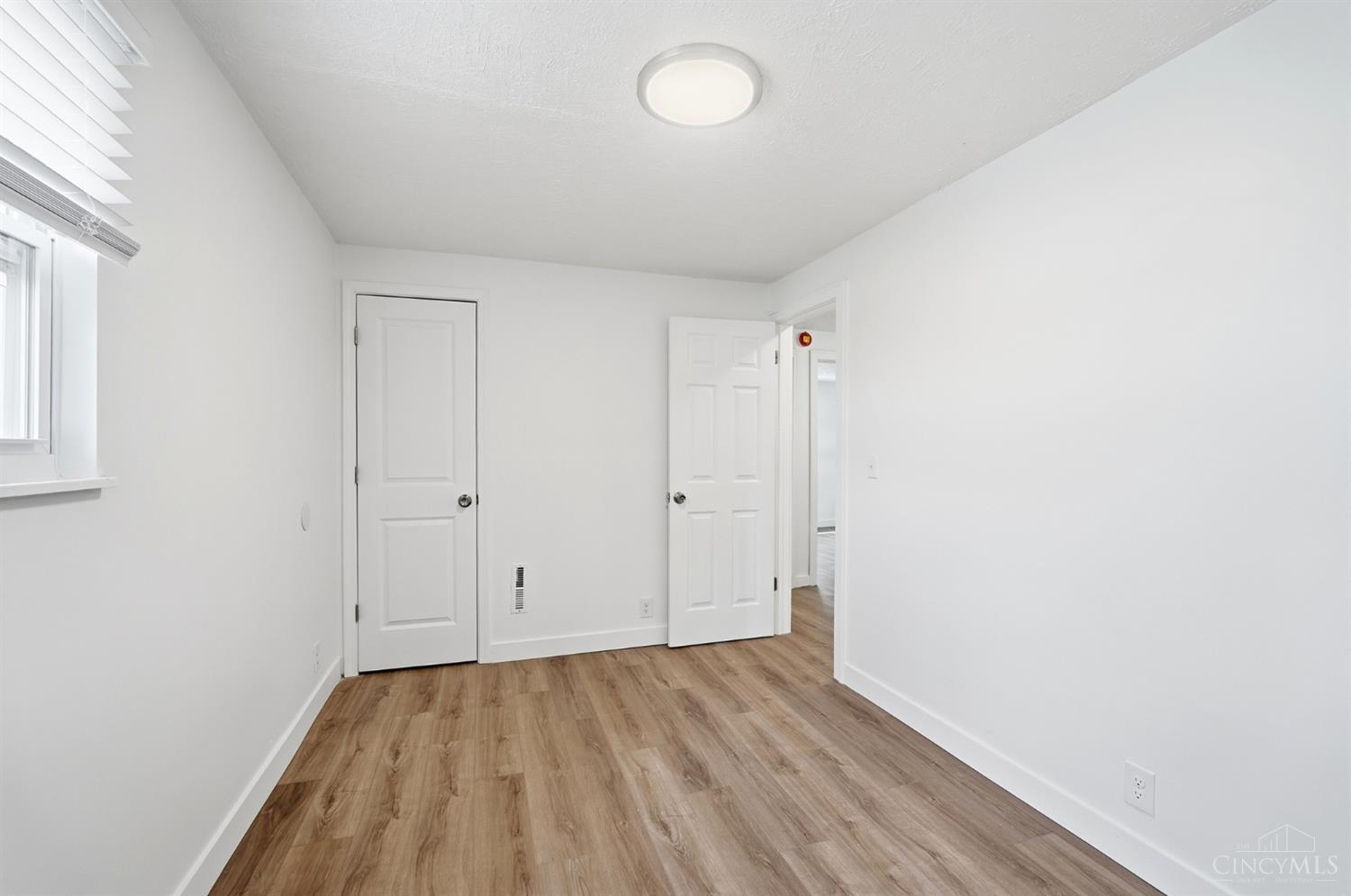 6056 Red Bank Road Cincinnati, OH 45213 - Photo 29 of 33