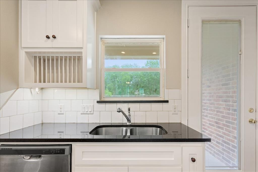 3525 North 24th Street Waco, TX 76708 - Photo 10 of 27